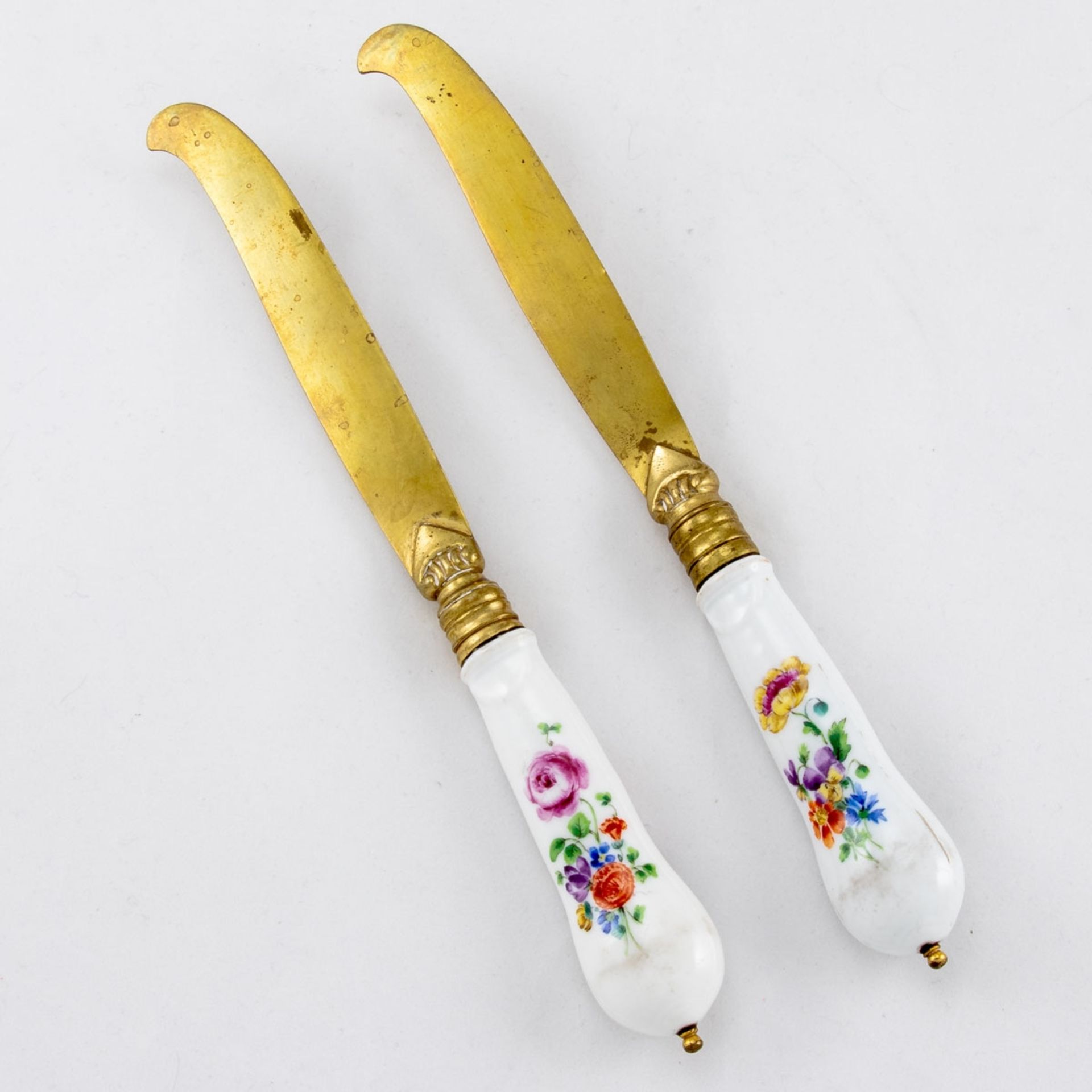 Besteck: 2 Messer Meissen, 3. Viertel 18. Jahrhundert. - Gegenüberliegende Blumen - Porzella