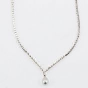 Ausgefallenes Collier mit Perle und Brillanten 750/- Weißgold gestemp. Gewicht: ca. 31 g. Pu