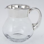 Glaskrug Glas. Versilbert. H. 15,3 cm. 1 Liter. Breiter Silberrand aus Feinsilber.