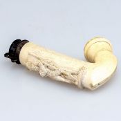 Meerschaumpfeife mit Soldat 19. Jh. Meerschaum. Metall. H. 14,5 cm. B. 10 cm. Best. - Proveni