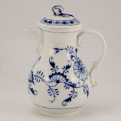 Kaffeekanne Königliche und Staatliche Porzellan Manufaktur, Meissen 1888-1924. - Zwiebelmust