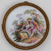Rundes Porzellanbild 19. Jahrhundert. - Galante Schäferszene - Porzellan, weiß, glasiert. P