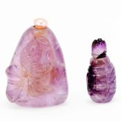 Snuffbottle China. Amethyst. H. 5,4 cm. Alterungsspuren. Auf der Schauseite Schnitzerei eines