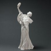 Tänzerin mit Tamburin aus dem Tafelaufsatz "Le jeu de l' écharpe" (Weibliche Figur) Manufac