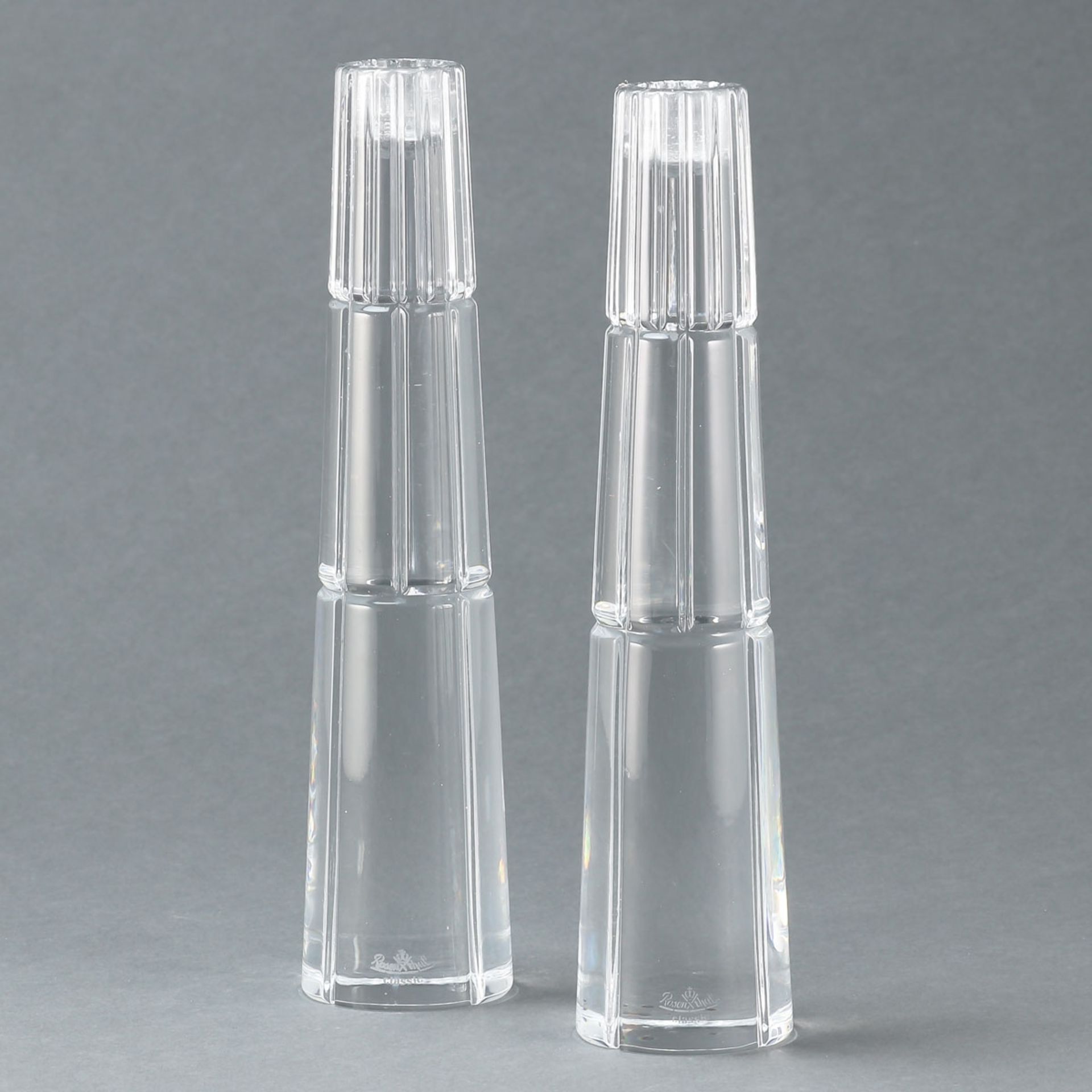 Paar Kerzenleuchter Tresor Rosenthal AG, Selb nach 1975. Farbloses Pressglas, facettiert. An