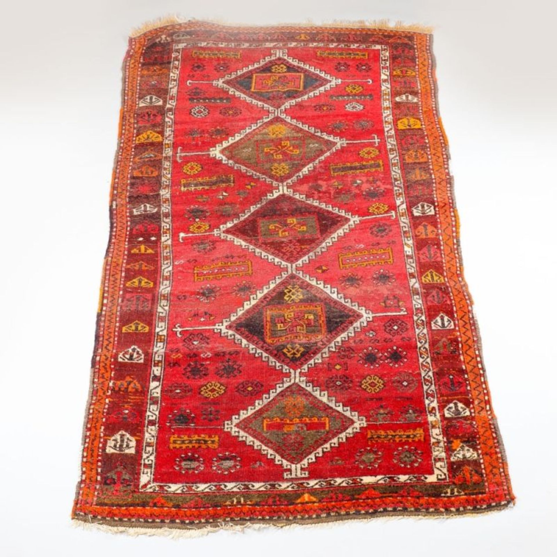 Teppich Anatolien, Konya, um 1900. Reine Wolle. Ohne / mit Fransen ca. 198 / 209 x 114 cm. Et