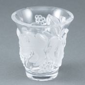 Vase "SAUMUR" Lalique,