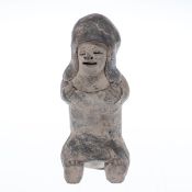 Sitzende Figur Wohl