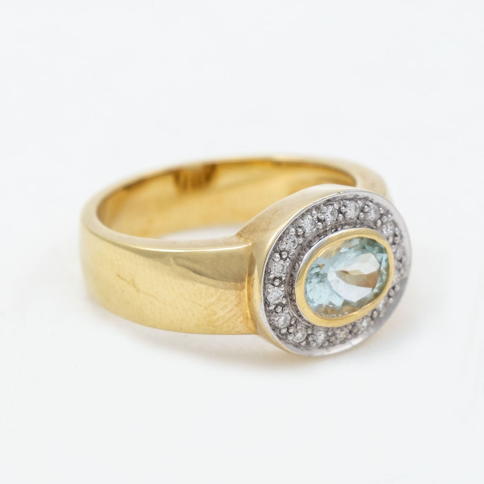 Saphir-Ring mit Brillanten 585/- Gelbgold,