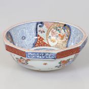 Schale Imari. Japan, 19. Jahrhundert.