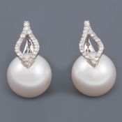 Paar edle Südsee-Perlen-Kreolen