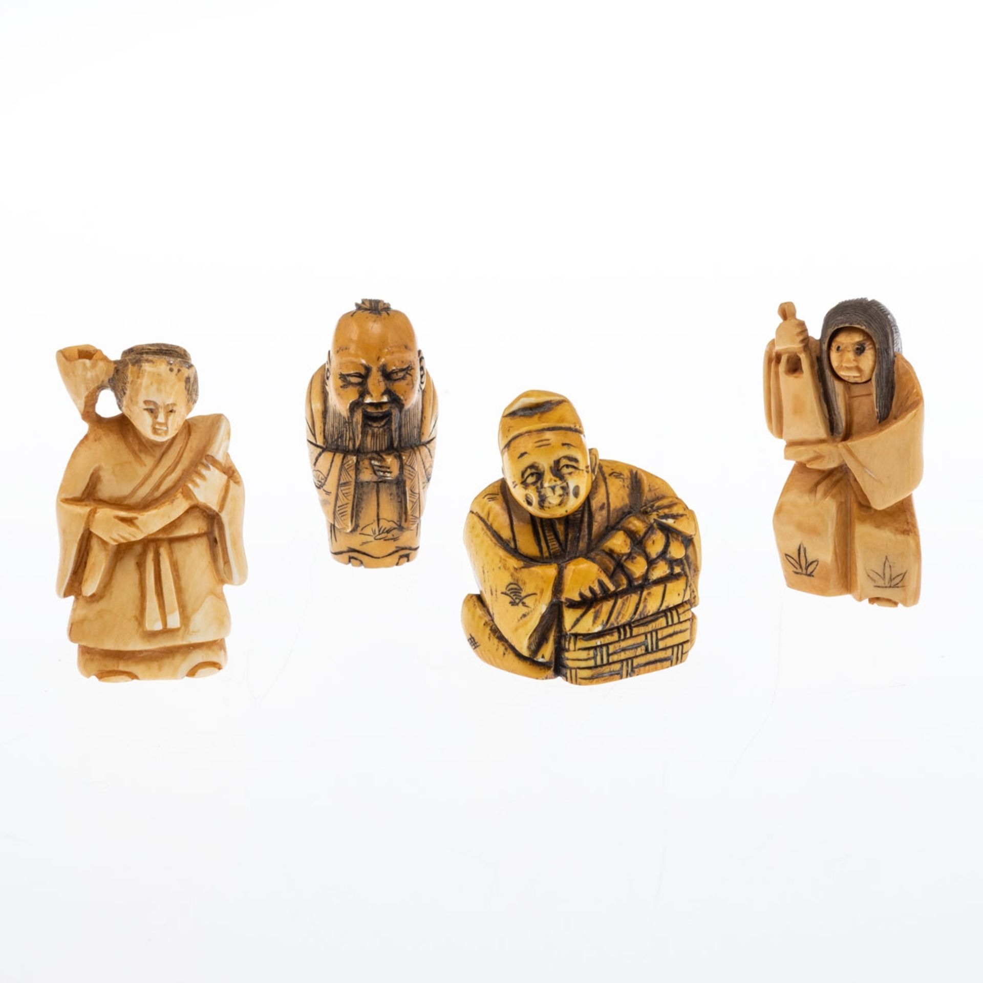 Vier Netsuke, Japan um 1900