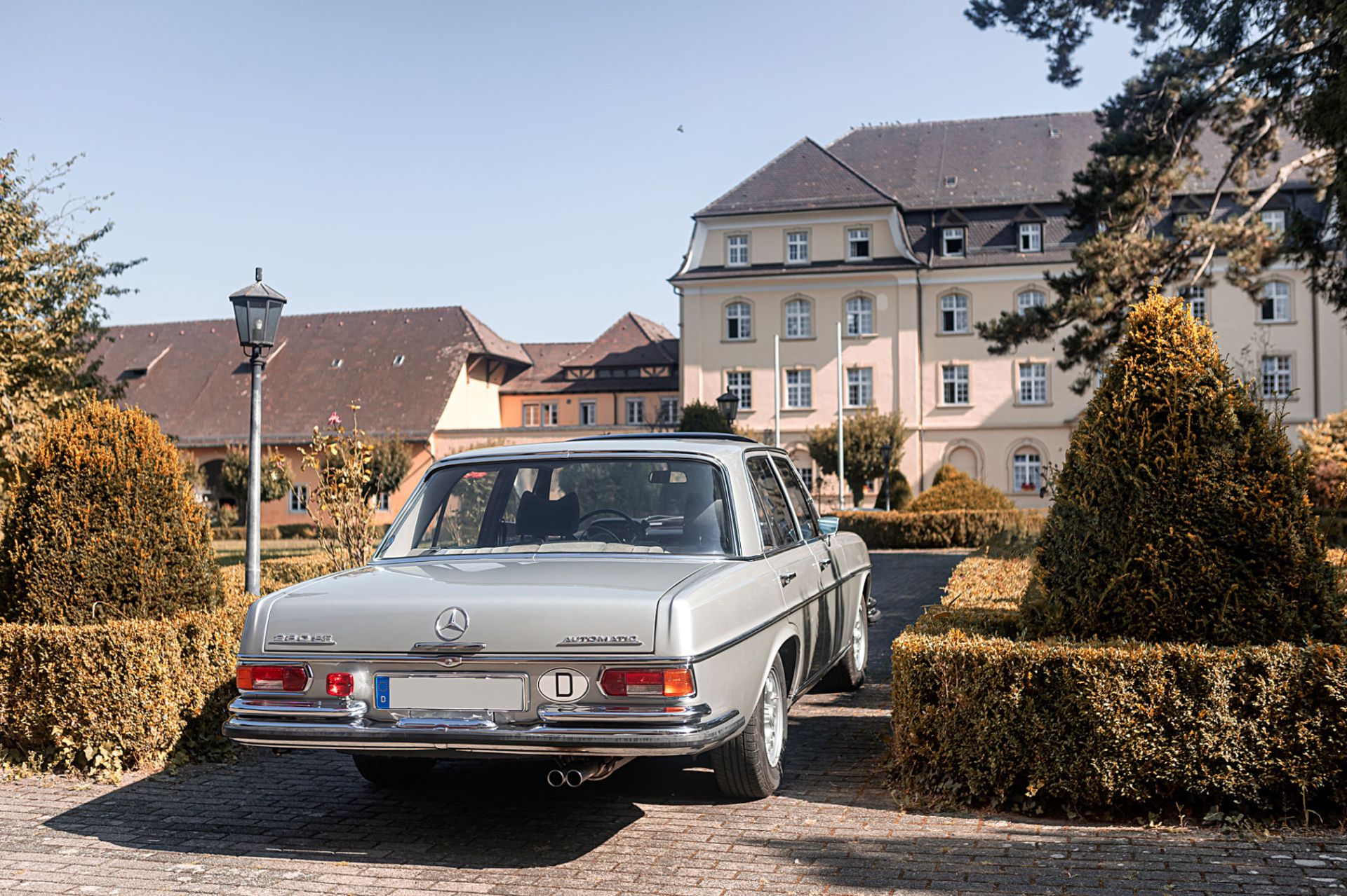 Mercedes 280 SE/8 Baureihe W 108 - Bild 9 aus 18