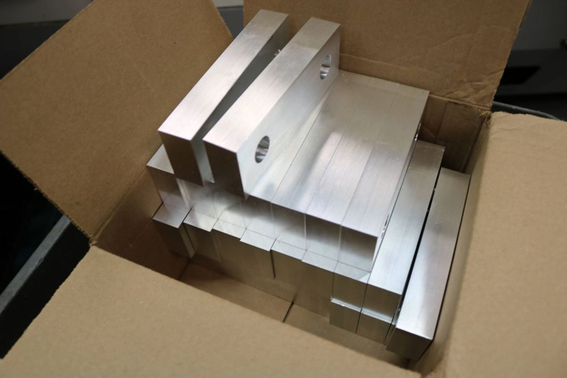 Box of New 6" Aluminum Vise Jaws - Image 2 of 3