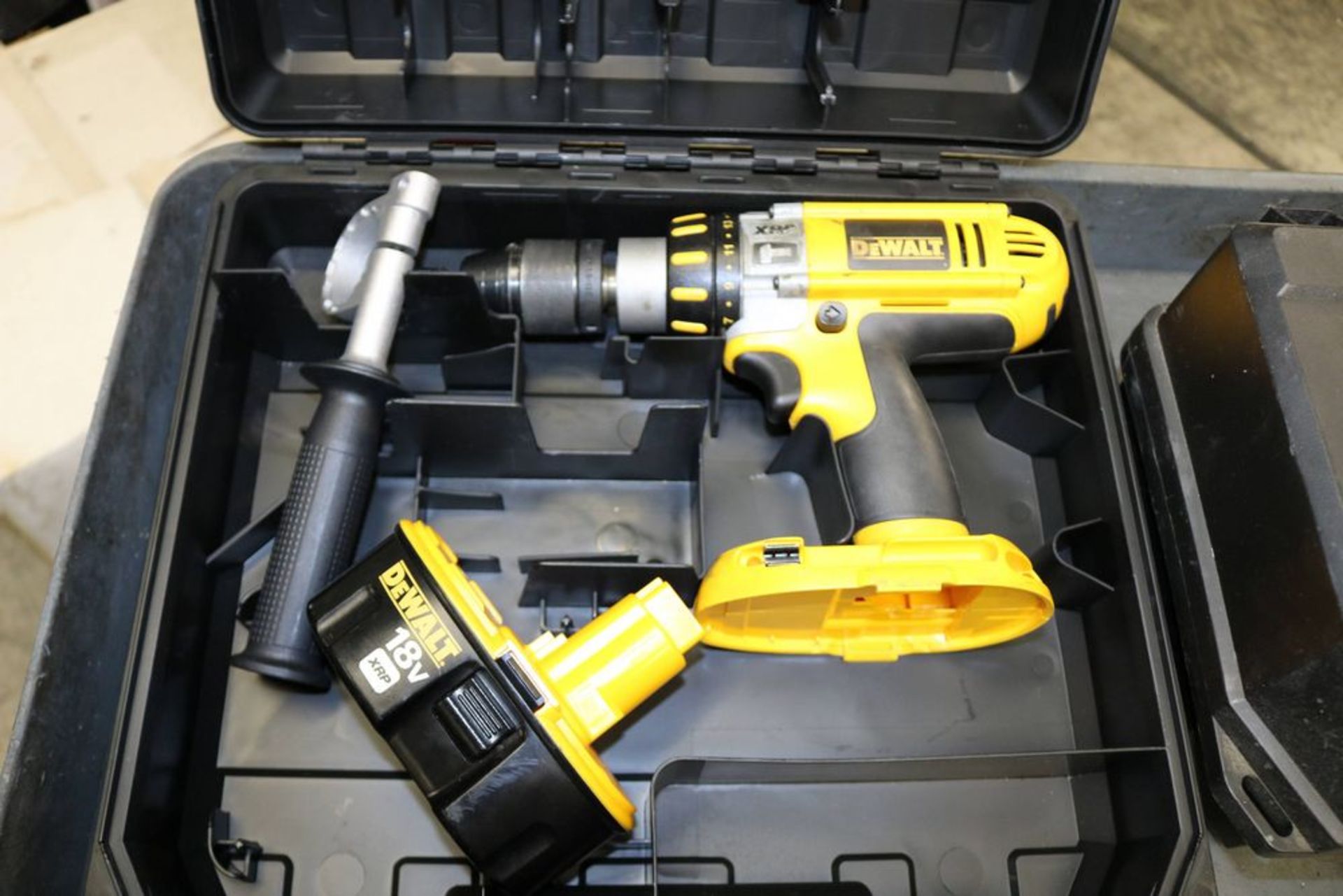 DeWalt Drill DC925KA with Charger and Battery, DeWalt Electric Palm Sander DW411K - Image 2 of 4