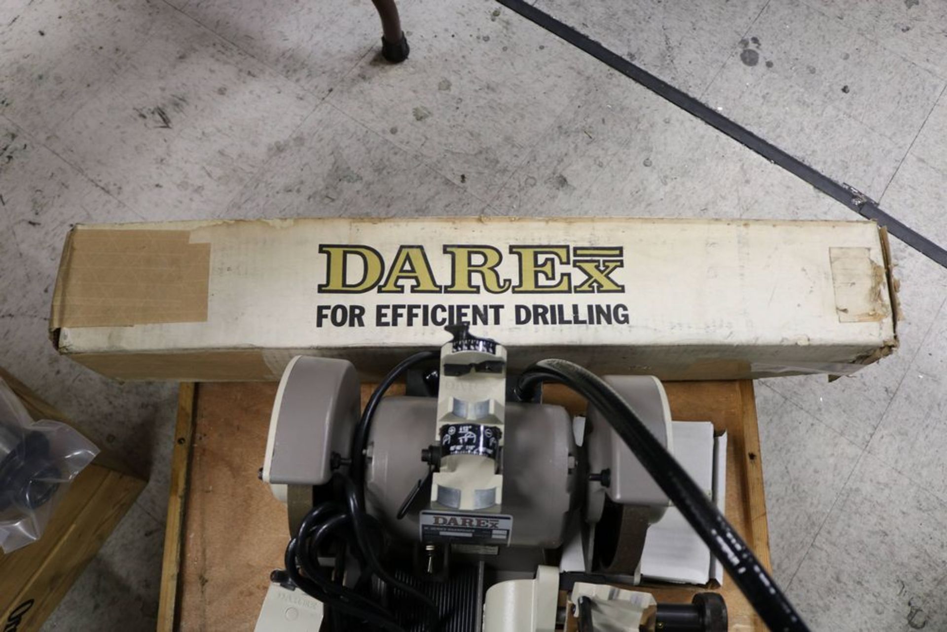 Like New Darex M-Series Precision Tool Sharpener with Accessories and Tool Holders. Also includes - Image 4 of 10