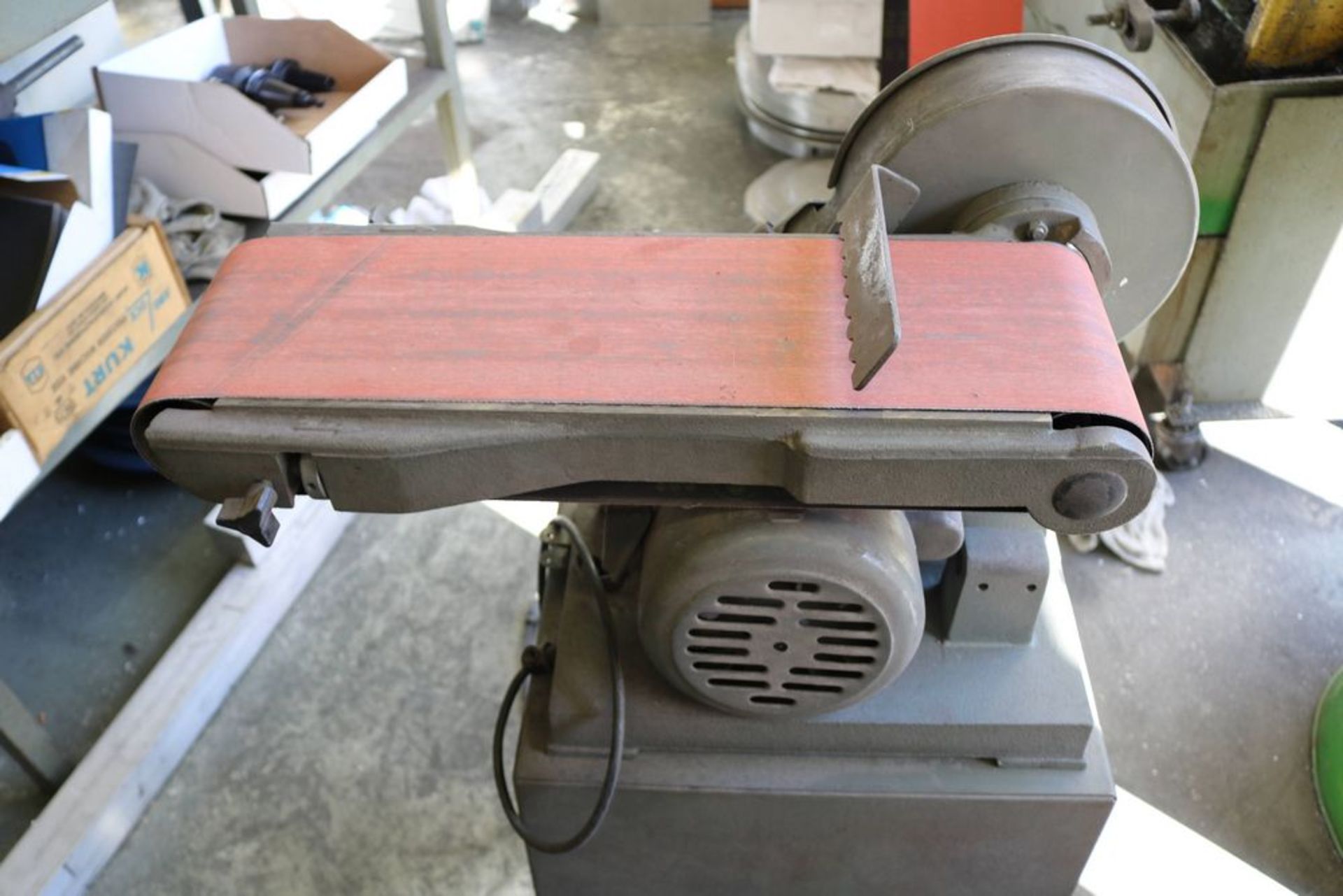 1995 Rotland 6" x 9" Belt and Disc Sander, 1/2 HP with Extra Sanding Belt - Image 4 of 5
