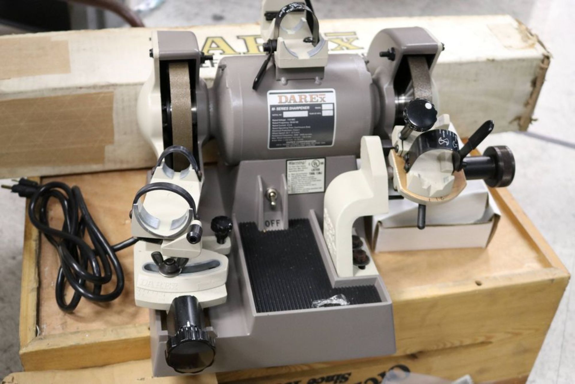 Like New Darex M-Series Precision Tool Sharpener with Accessories and Tool Holders. Also includes - Image 10 of 10