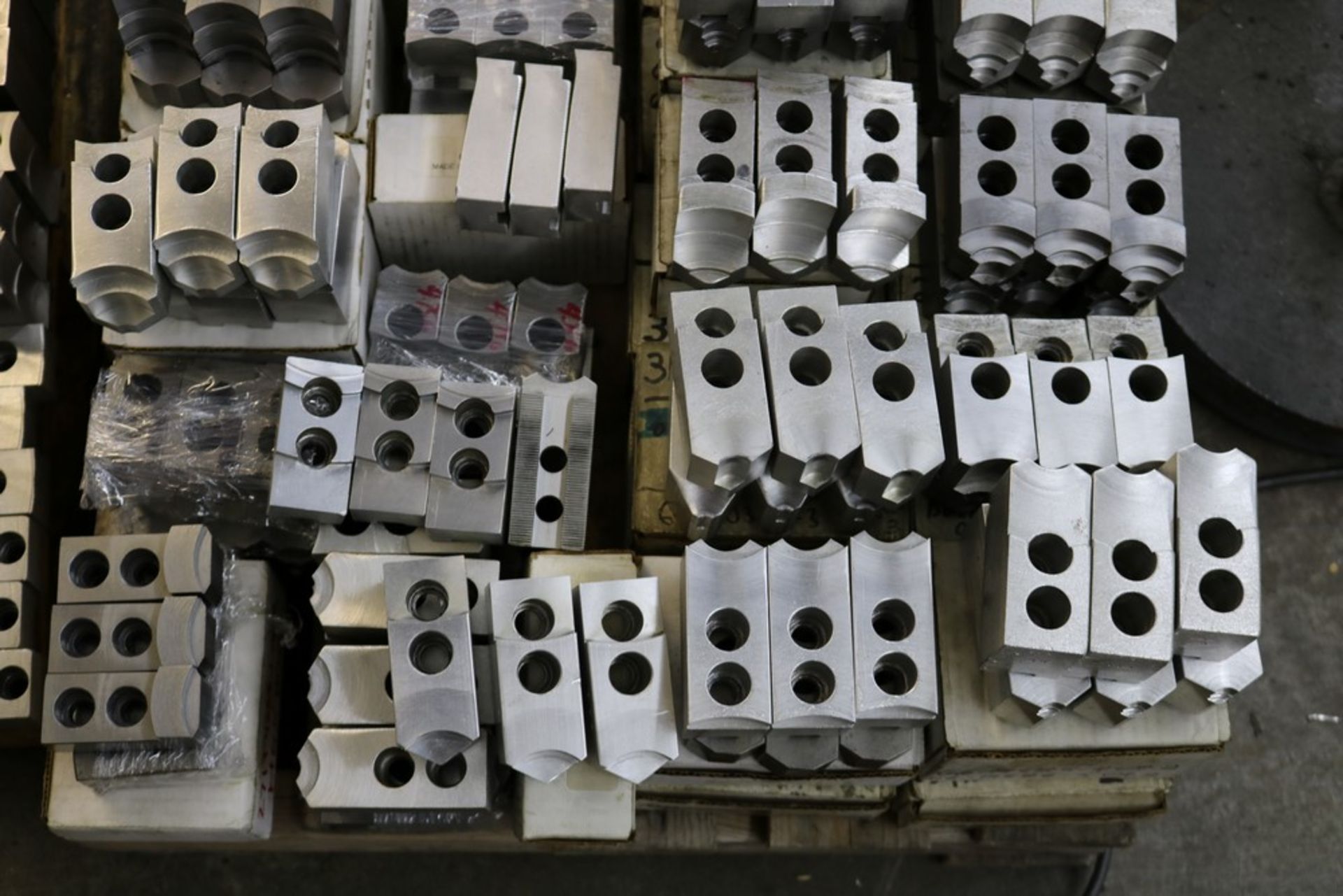 Pallet of Various Size Jaws, Aluminum and Steel, Used - Image 3 of 4