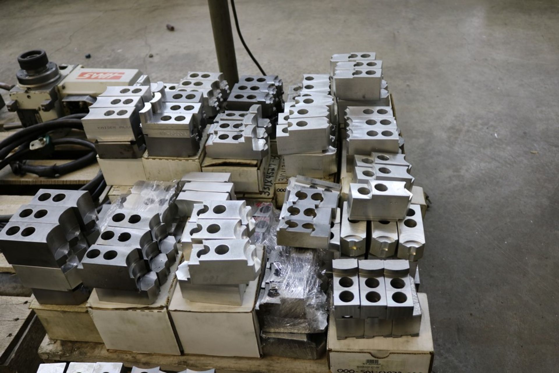 Pallet of Various Size Jaws, Aluminum and Steel, Used