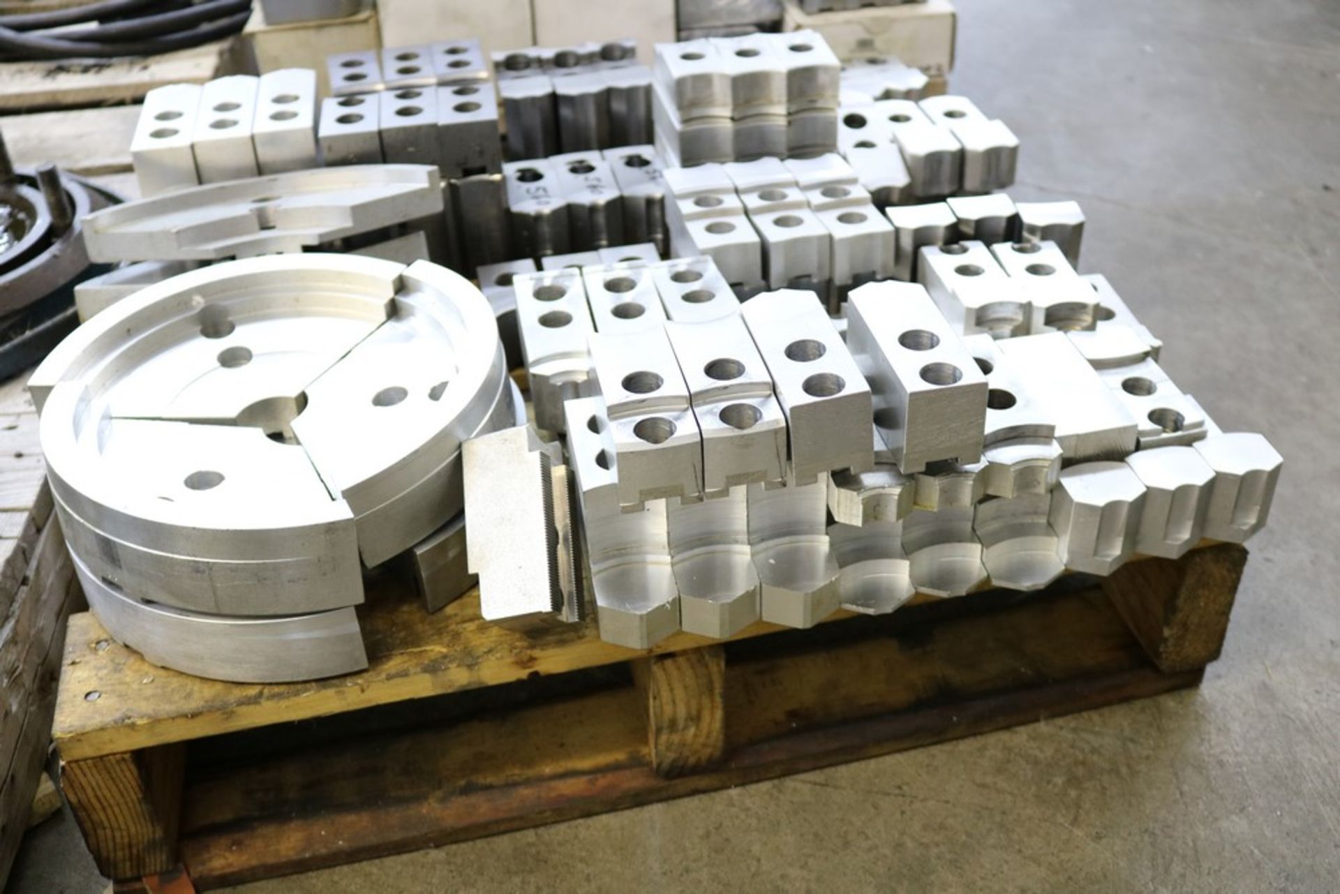 Pallet of Various Size Aluminum and Steel Jaws and Pie Jaws Used - Image 3 of 3