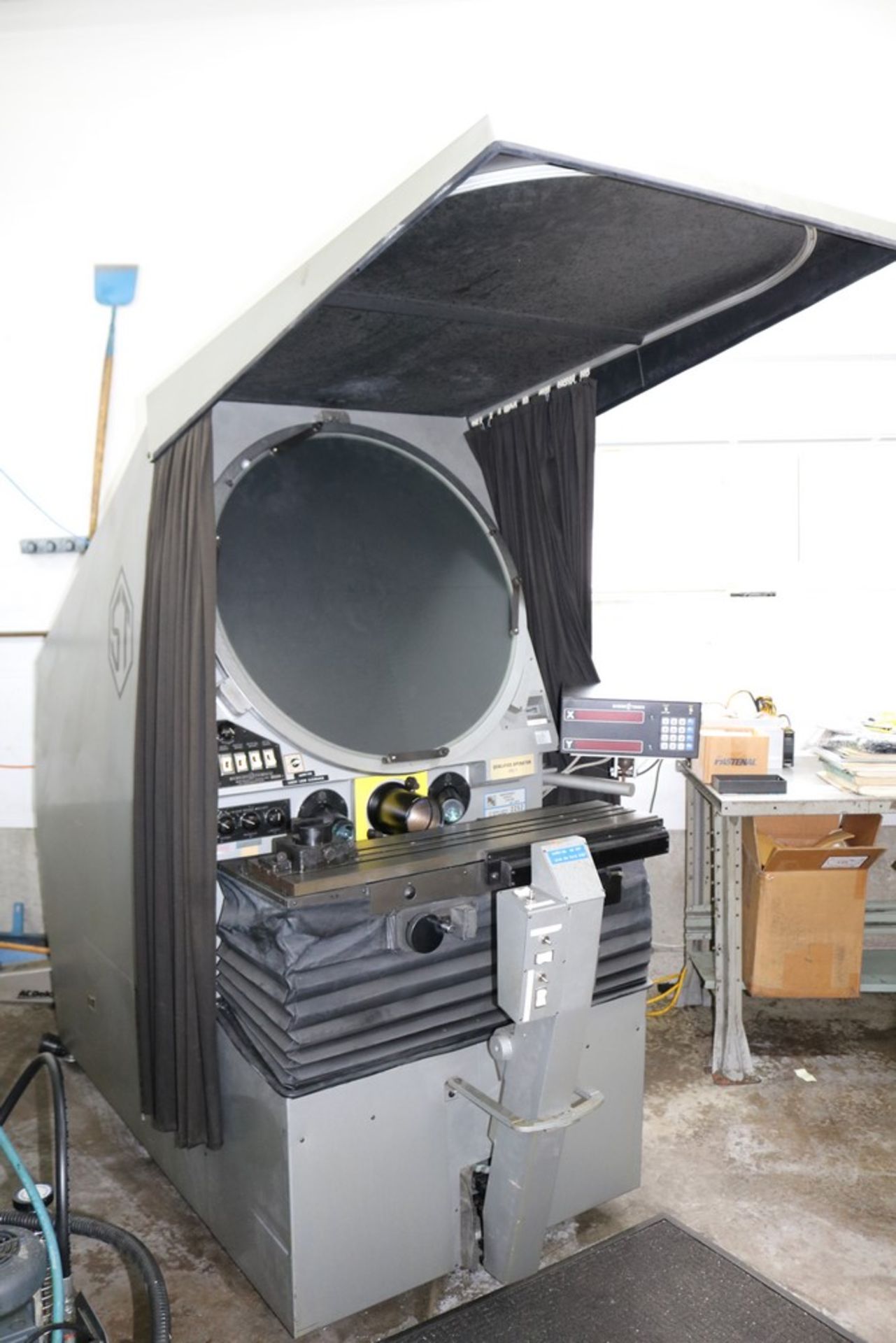 Scherr Tumico Large Capacity Optical Comparator with Scherr Tumico DRO, S/N 862 - Image 8 of 11