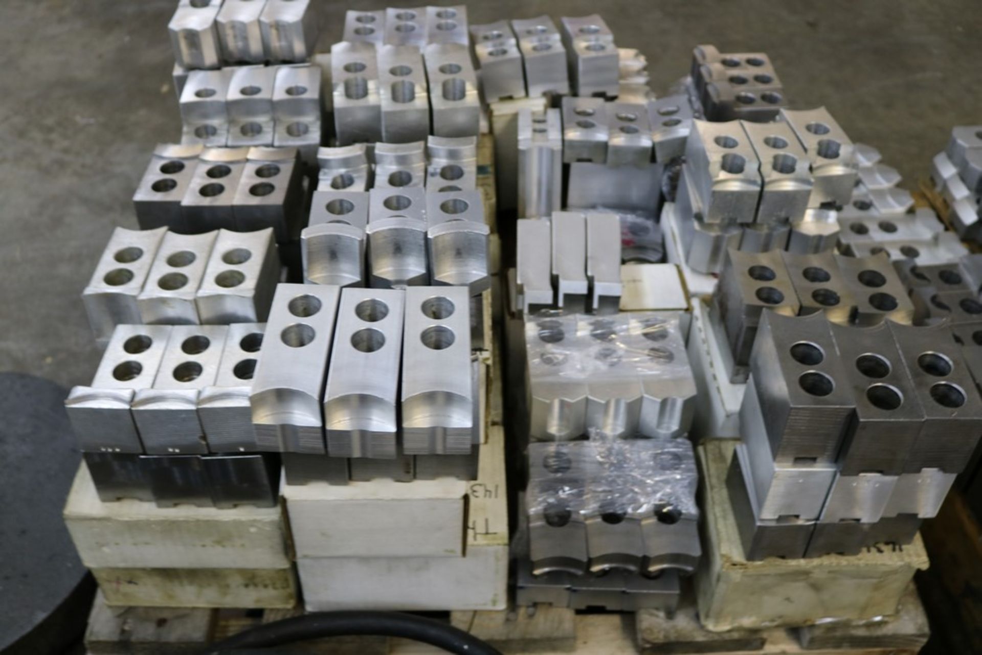 Pallet of Various Size Jaws, Aluminum and Steel, Used - Image 4 of 4