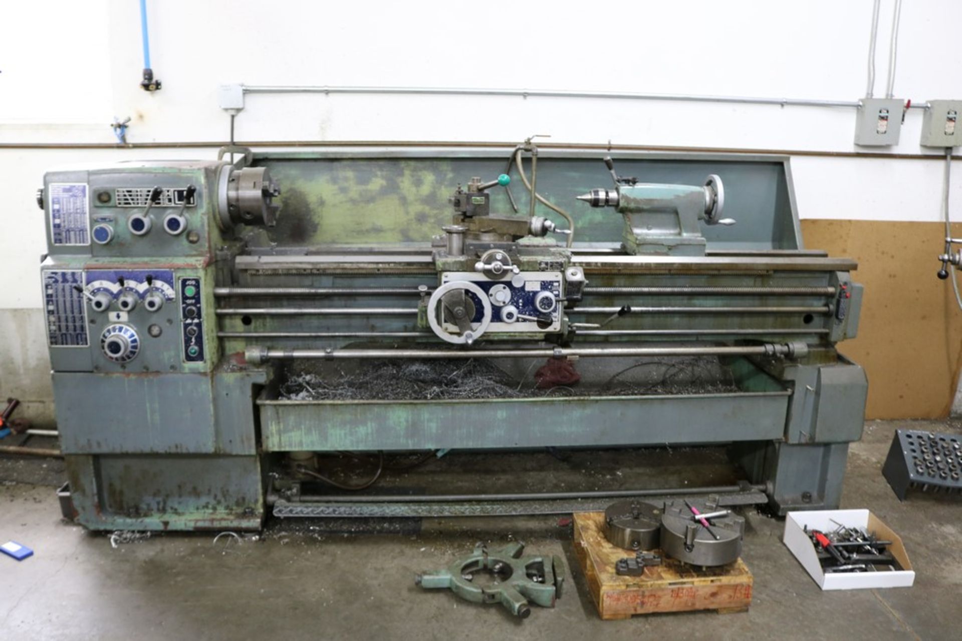 1986 Y.C.I Supermax Model LG1667, 8" 3 Jaw Chuck, Tailstock, 2 Post Tool Holder, 12 Max Swing,