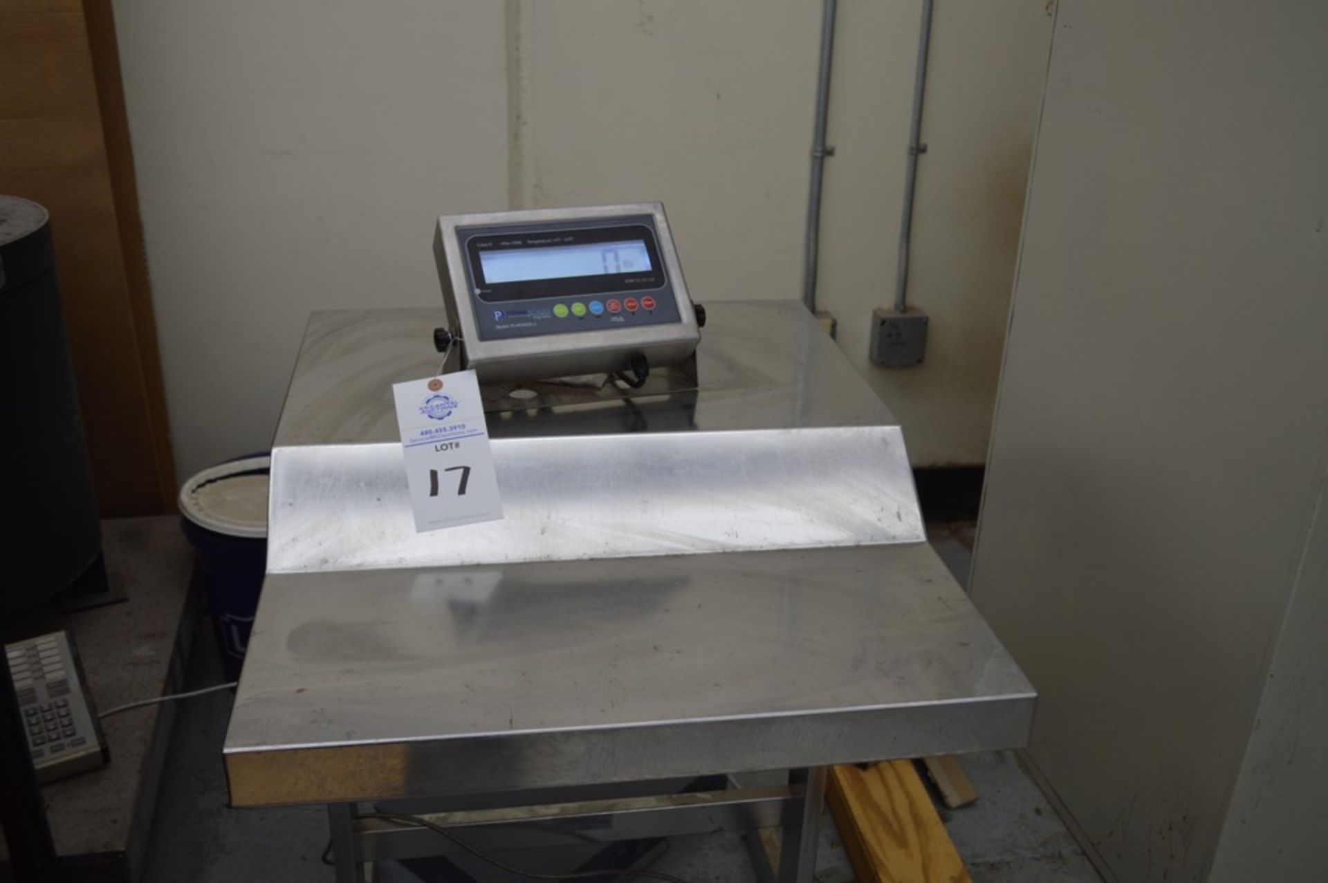 5000 lb floor scale, Prime scales model PS-JN 202 SS-C, Metal operating control desk, 48" square