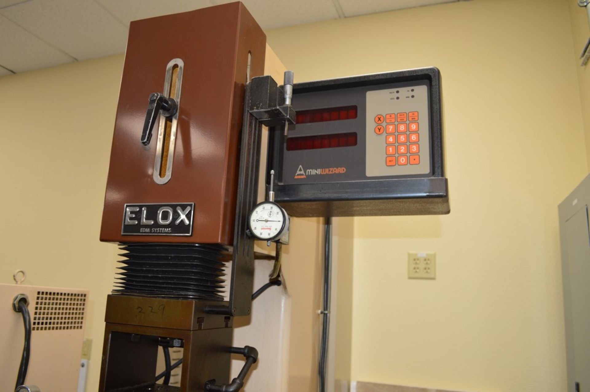 Elox small hole Plunge EDM Systems submersible EDM, Analam mini wizard DRO, benchtop model, 16 x 8 - Image 3 of 8