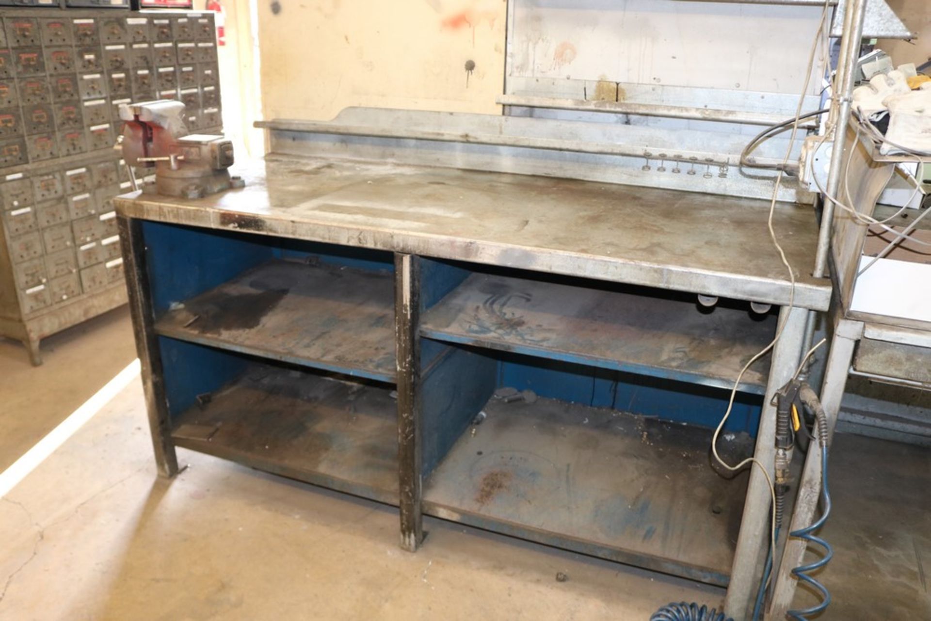 5 Tier Heavy Duty Steel Work Station With Wilton 6'' table vice