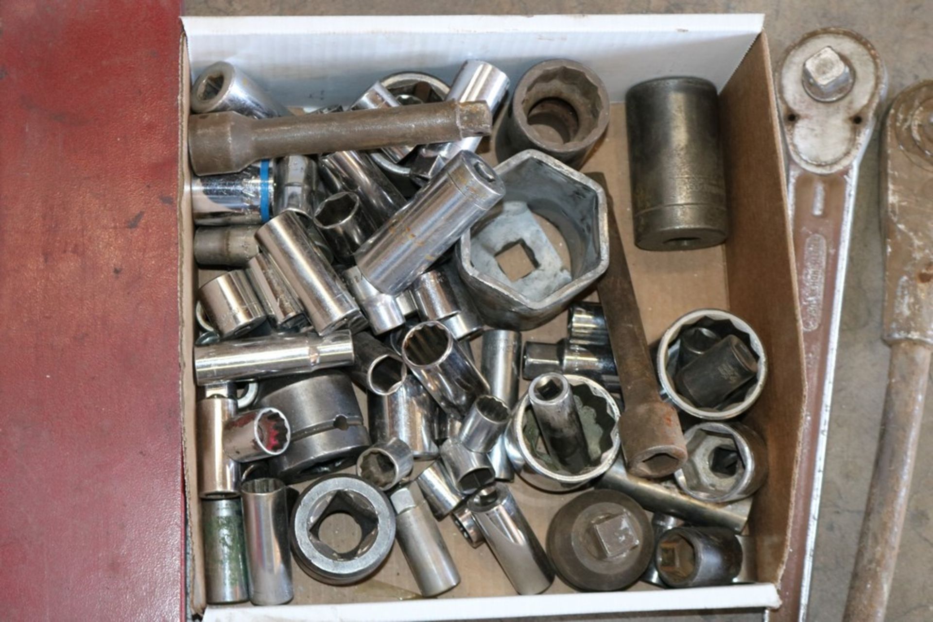 Large Sockets with socket wrenches and various small sockets - Image 3 of 4