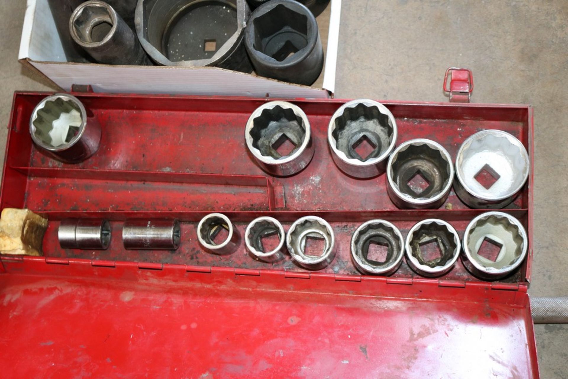 Lot of large sockets with socket wrench - Image 3 of 4