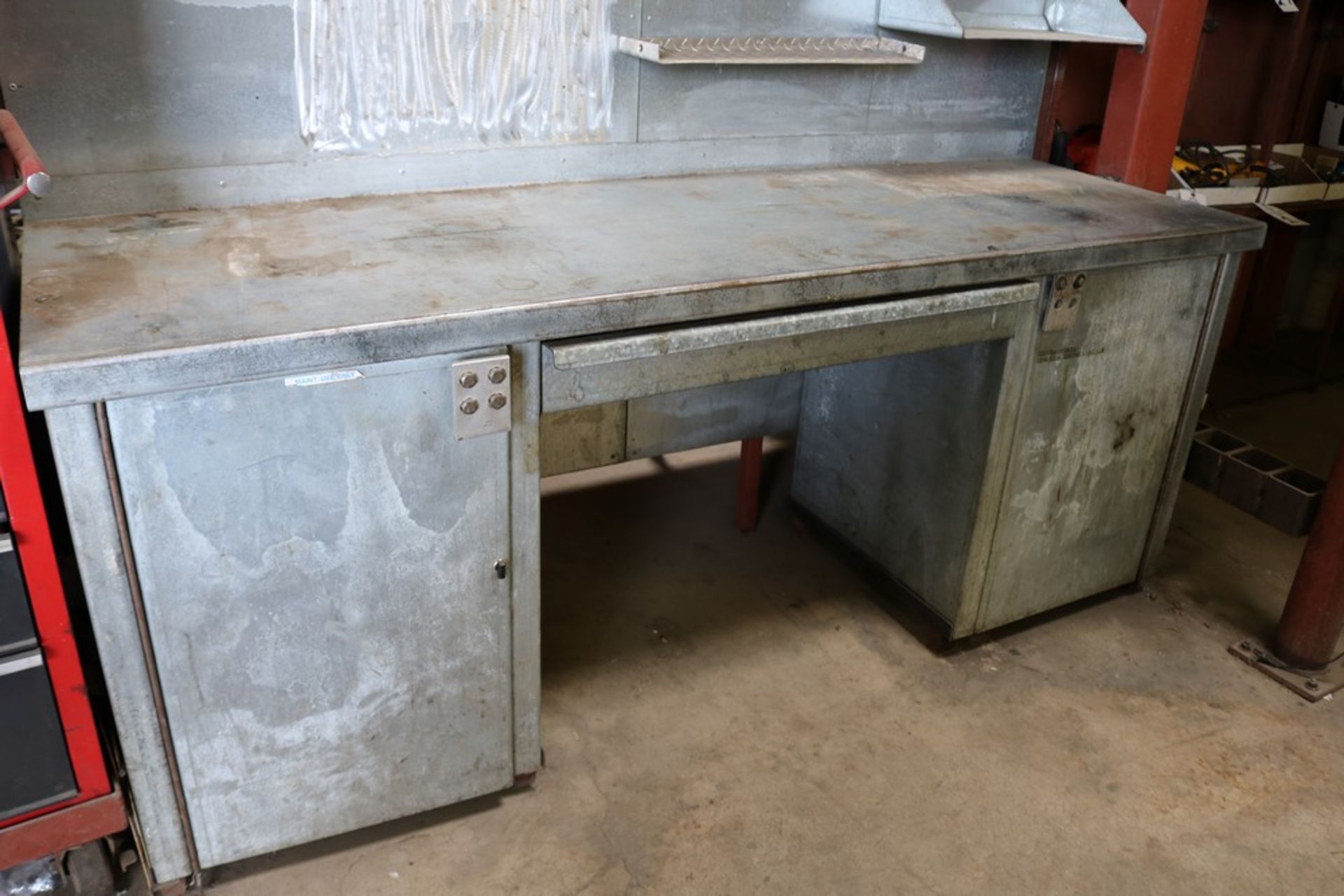 Heavy Duty Metal Work Table, (2) Cabinets 7' x 25'' x 25'', (1) Drawer, Backsplash not included