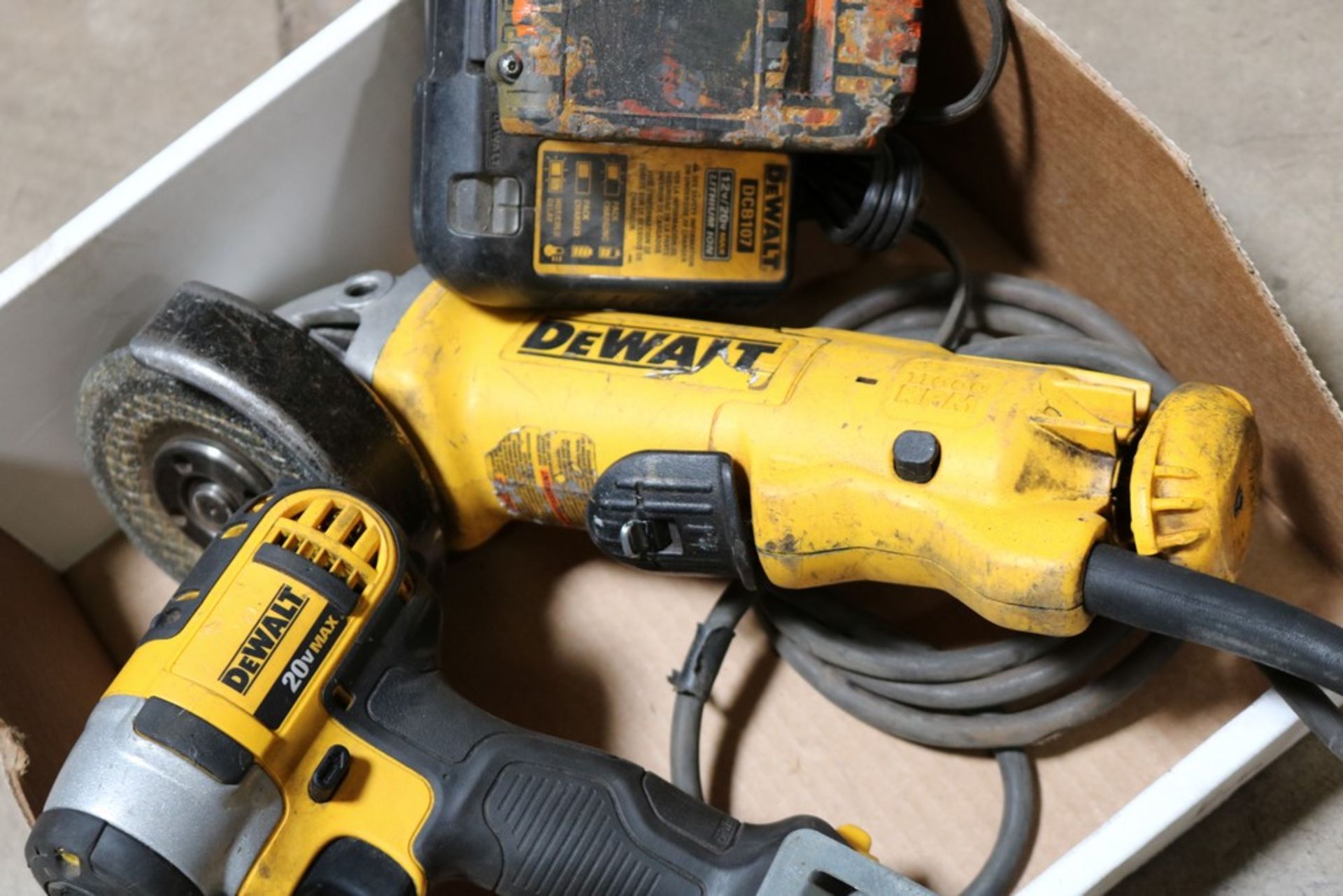 dewalt 4/5'' angle grinder, dewalt 20v impact driver w/ battery and charger, dewalt 20v max drill - Image 3 of 3