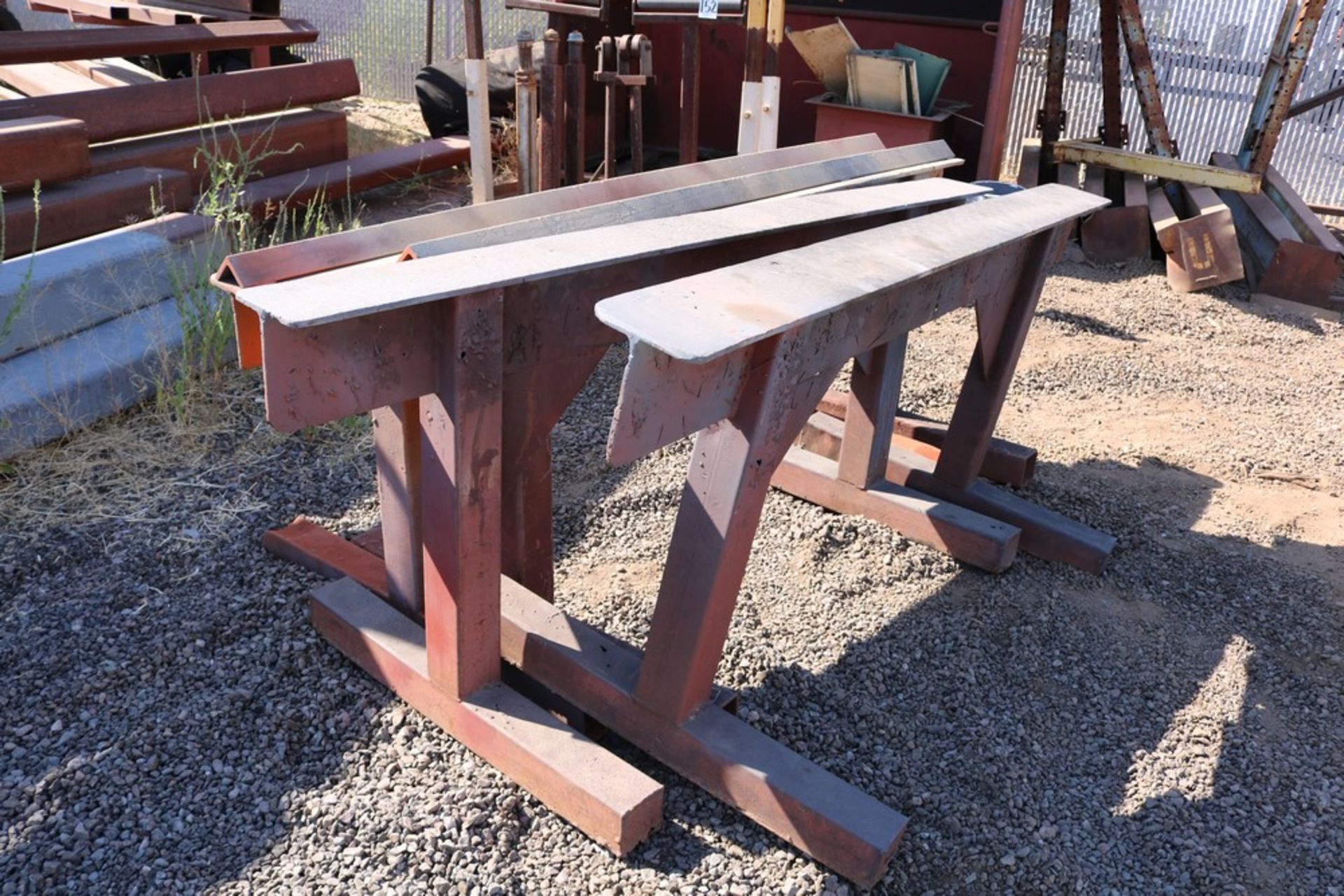 (4) sawhorses 7' long