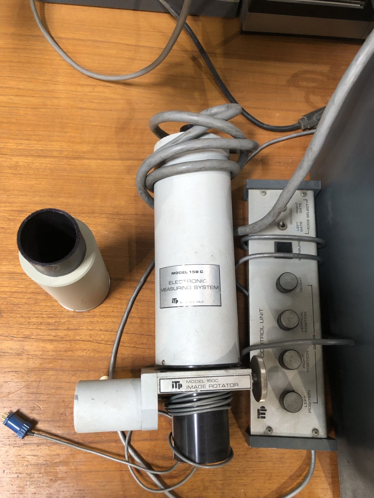 Lot of Misc. Microscopes and optical gauging systems. Lot includes two optical laps, and a nice - Image 15 of 28