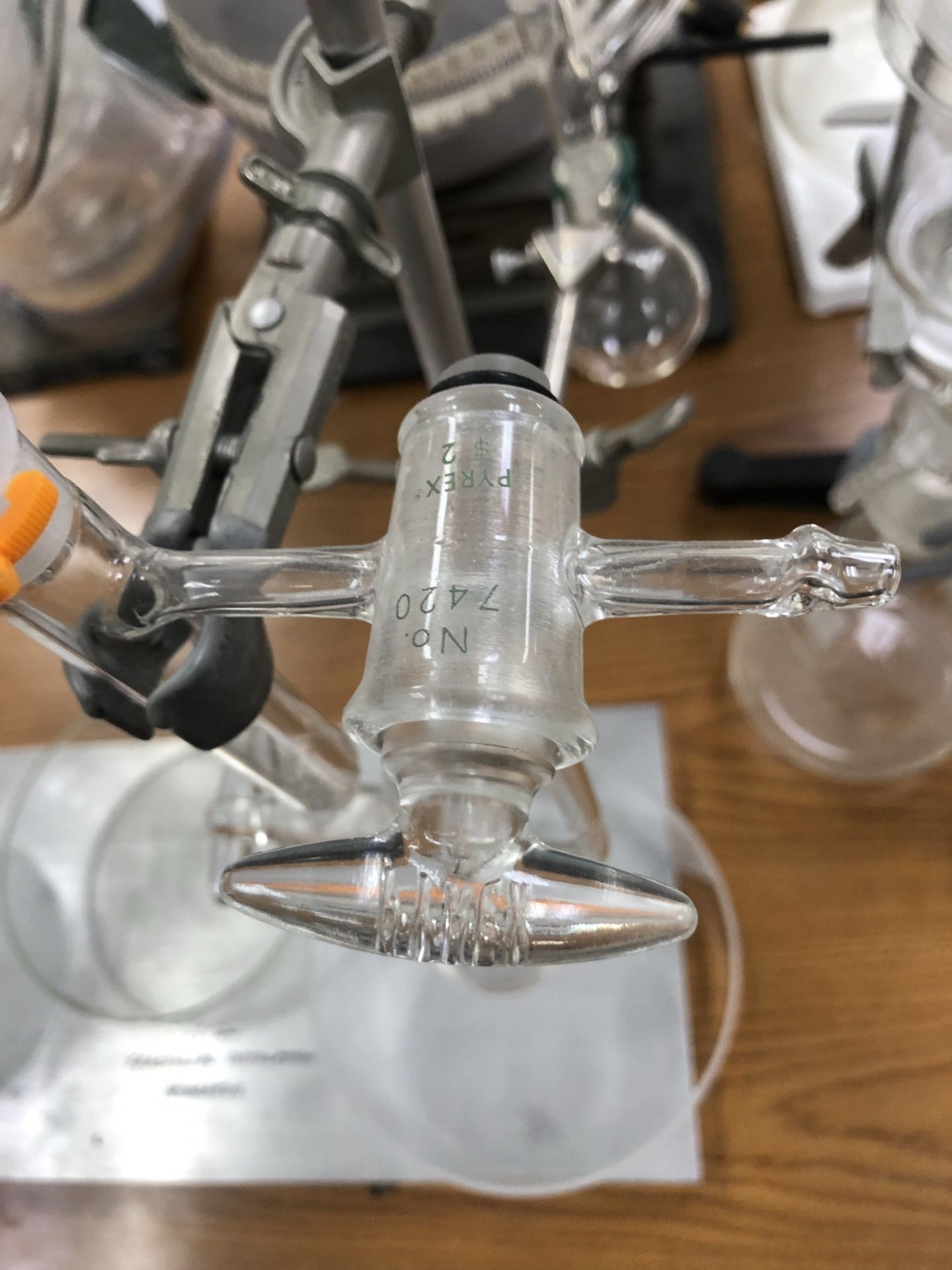 Custom Made rack ring stand holding a complete 14/20 groundglass vacuum distillation apparatus as - Image 8 of 19