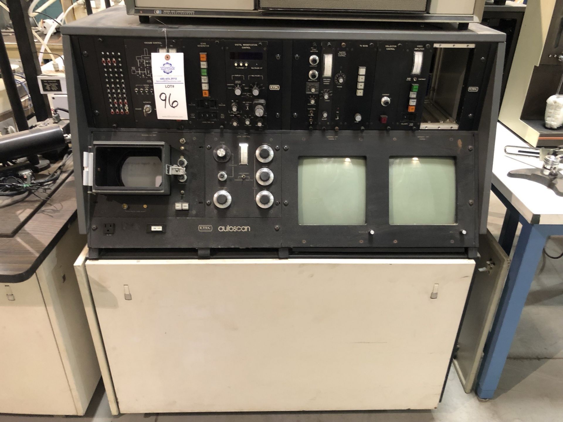 ETEC Autoscan SEM control console, Hewlett Packard model 5830A gas chromatograph system. (See - Image 4 of 7