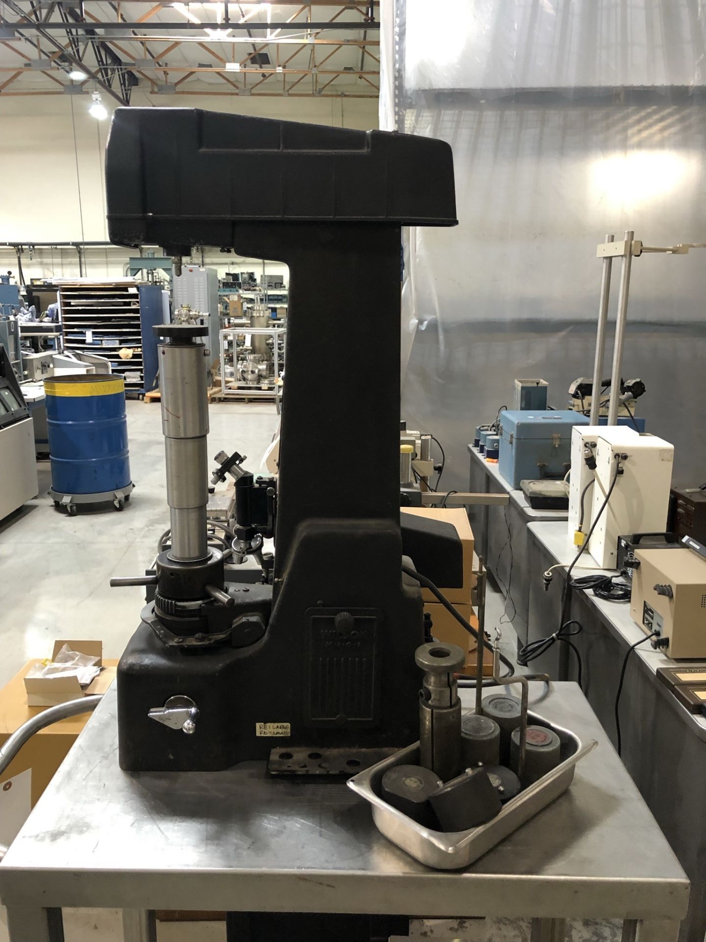 Wilson Model 5 JR BB Hardness Tester with 2 sets of weights, roller cart not included. - Image 4 of 10