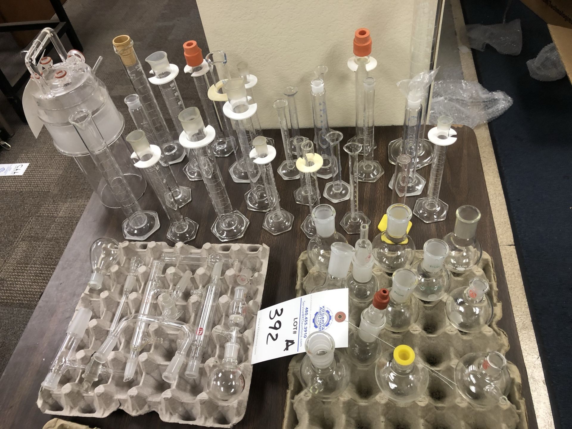 Lot of Misc. Lab Glassware: Mostly Graduated Cylinders, Lot of Misc Lab Glassware:14/20 boiling - Image 6 of 6