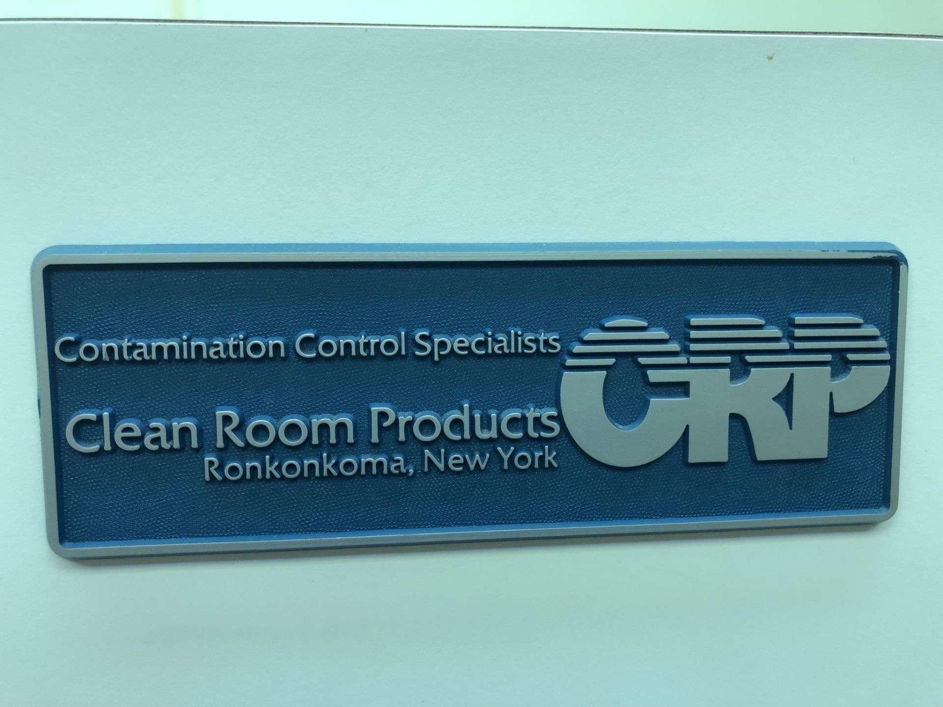 Clean Room Products Horizontal Laminar Flow Class 10 Assembly Bench includes custom 21.5â€ Deep x - Image 2 of 5