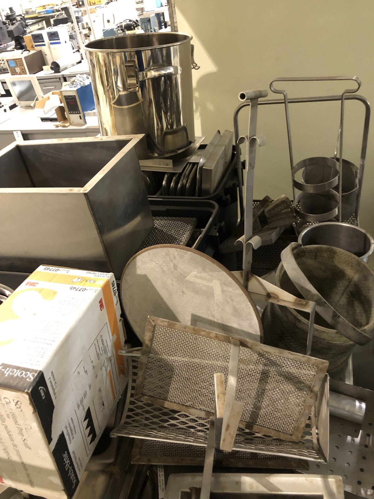 Large Misc. Lot of stainless steel pans (and mostly covers). This lot includes the stainless steel - Image 5 of 6