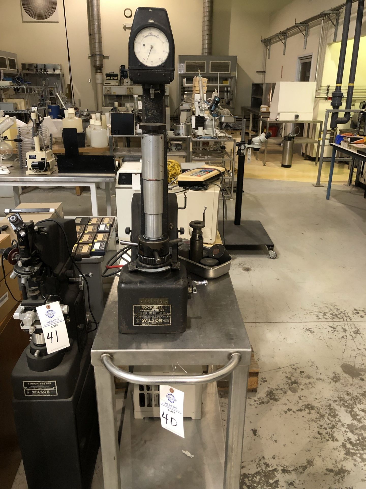 Wilson Model 5 JR BB Hardness Tester with 2 sets of weights, roller cart not included.