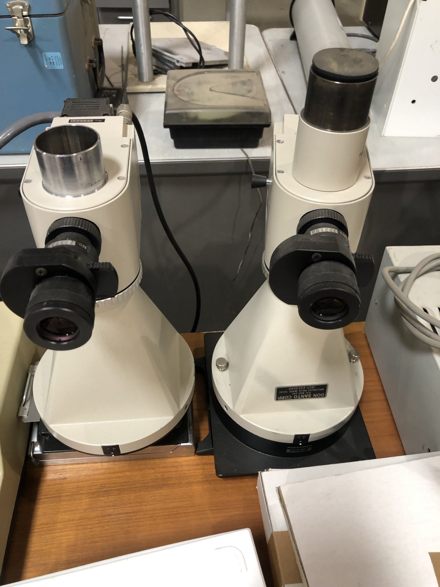 Lot of Misc. Microscopes and optical gauging systems. Lot includes two optical laps, and a nice - Image 5 of 28