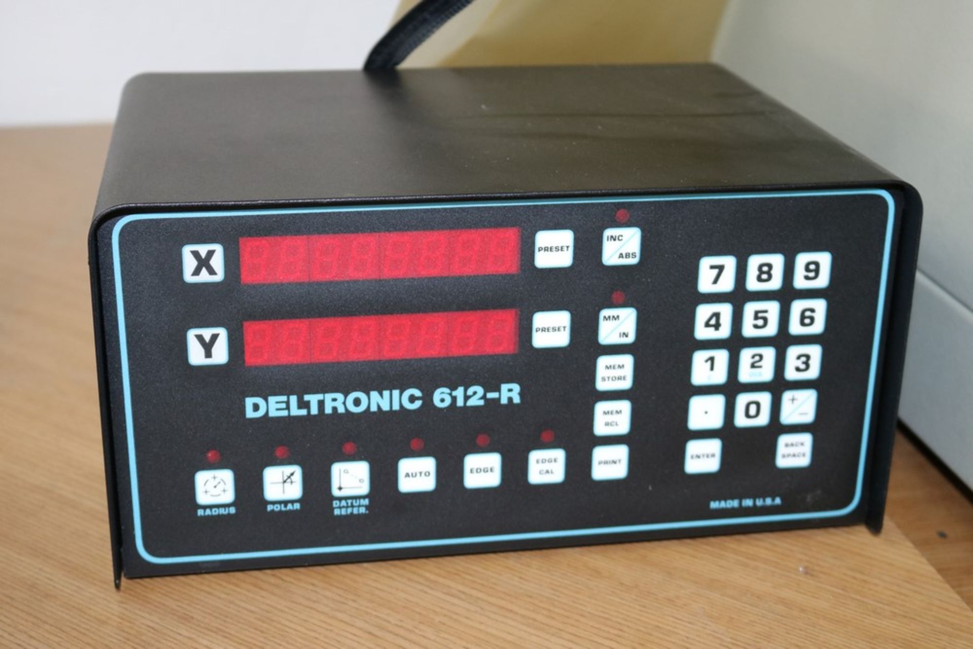 Deltronic DH214 Optical Comparitor with Deltronic 612-R DRO Includes Inspection Accessories - Image 9 of 9