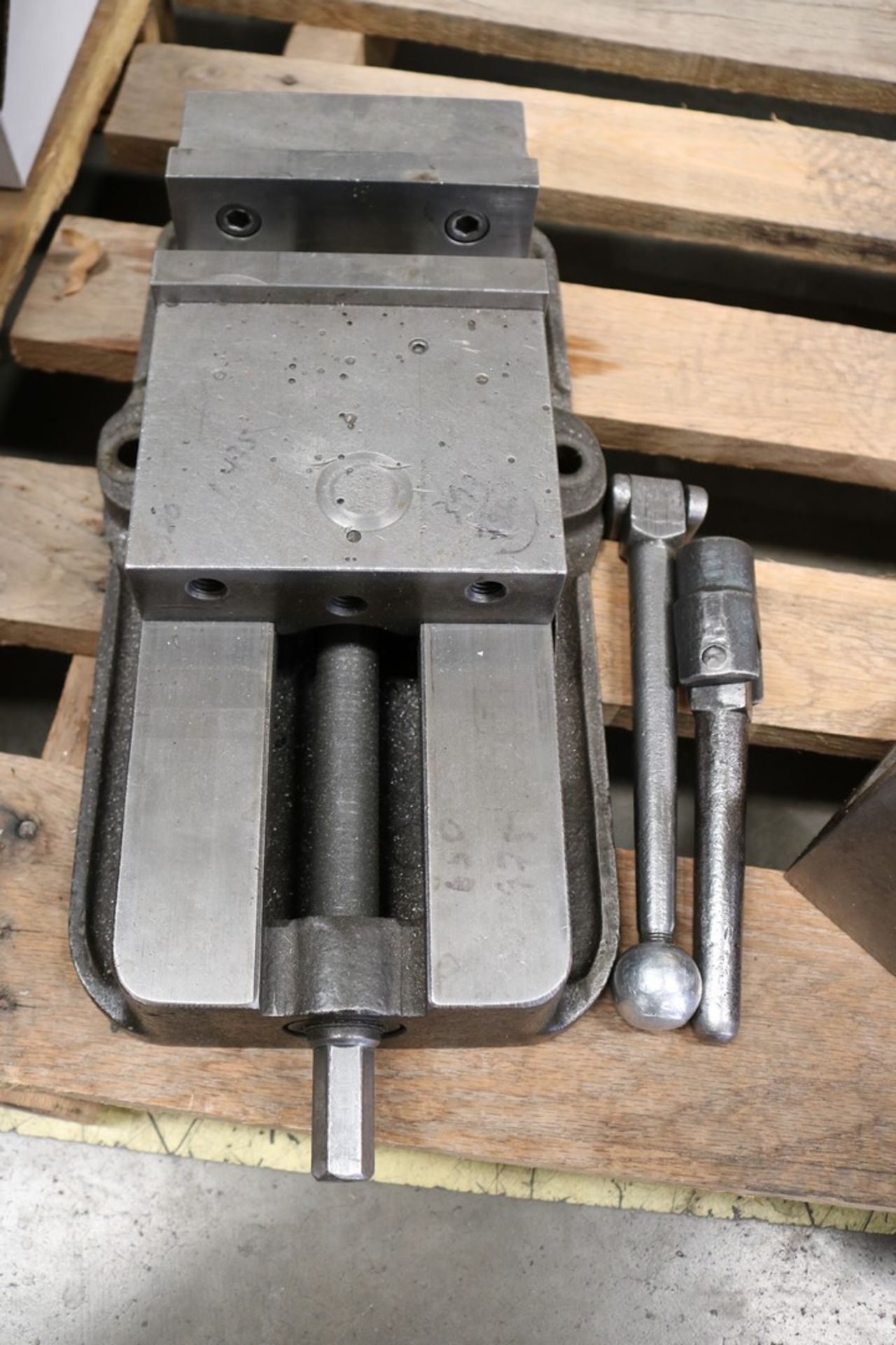 6" Kurt Vise and Angle Fixture Plate - Image 2 of 3