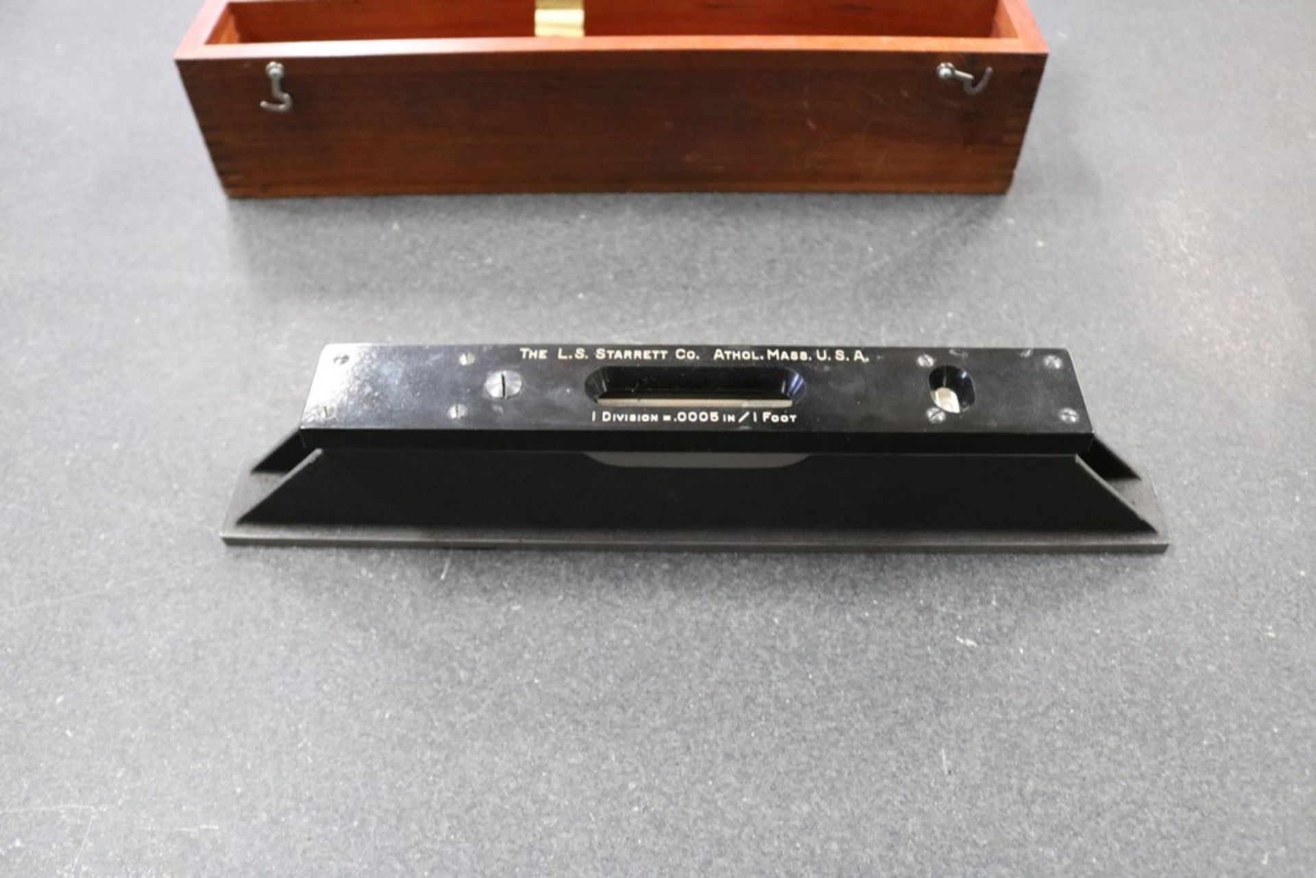 Starrett Co 1 Division .0005" - 12" Machine Level - Image 4 of 5