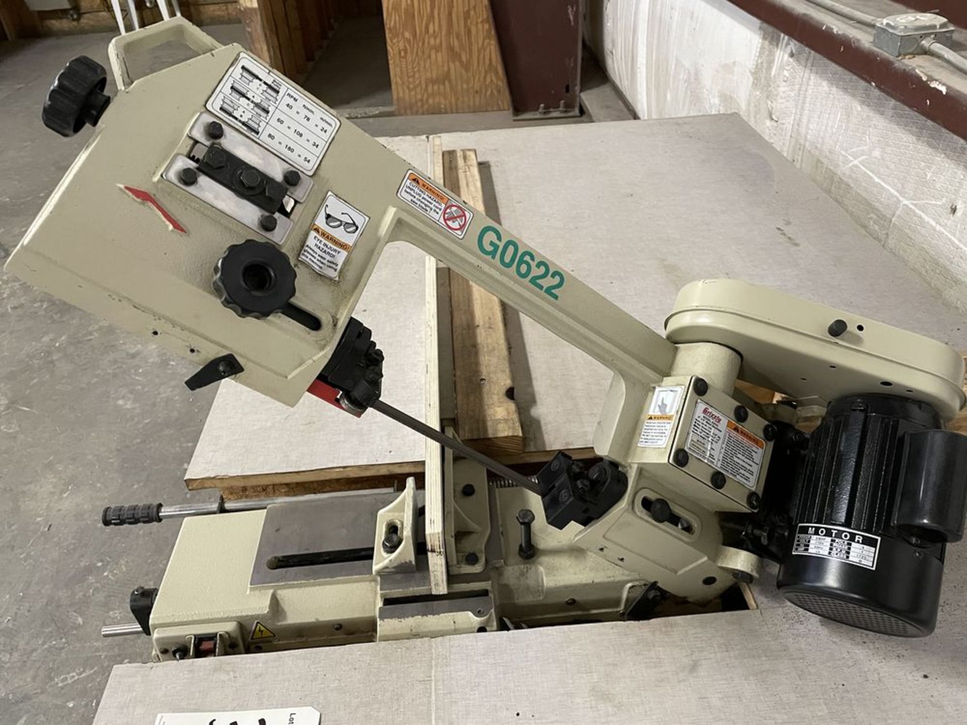 2018 Grizzly G0622 Horizontal Bandsaw with Custom Table. SN ZX20180415 0281, Year 2018. Equipped - Image 3 of 5