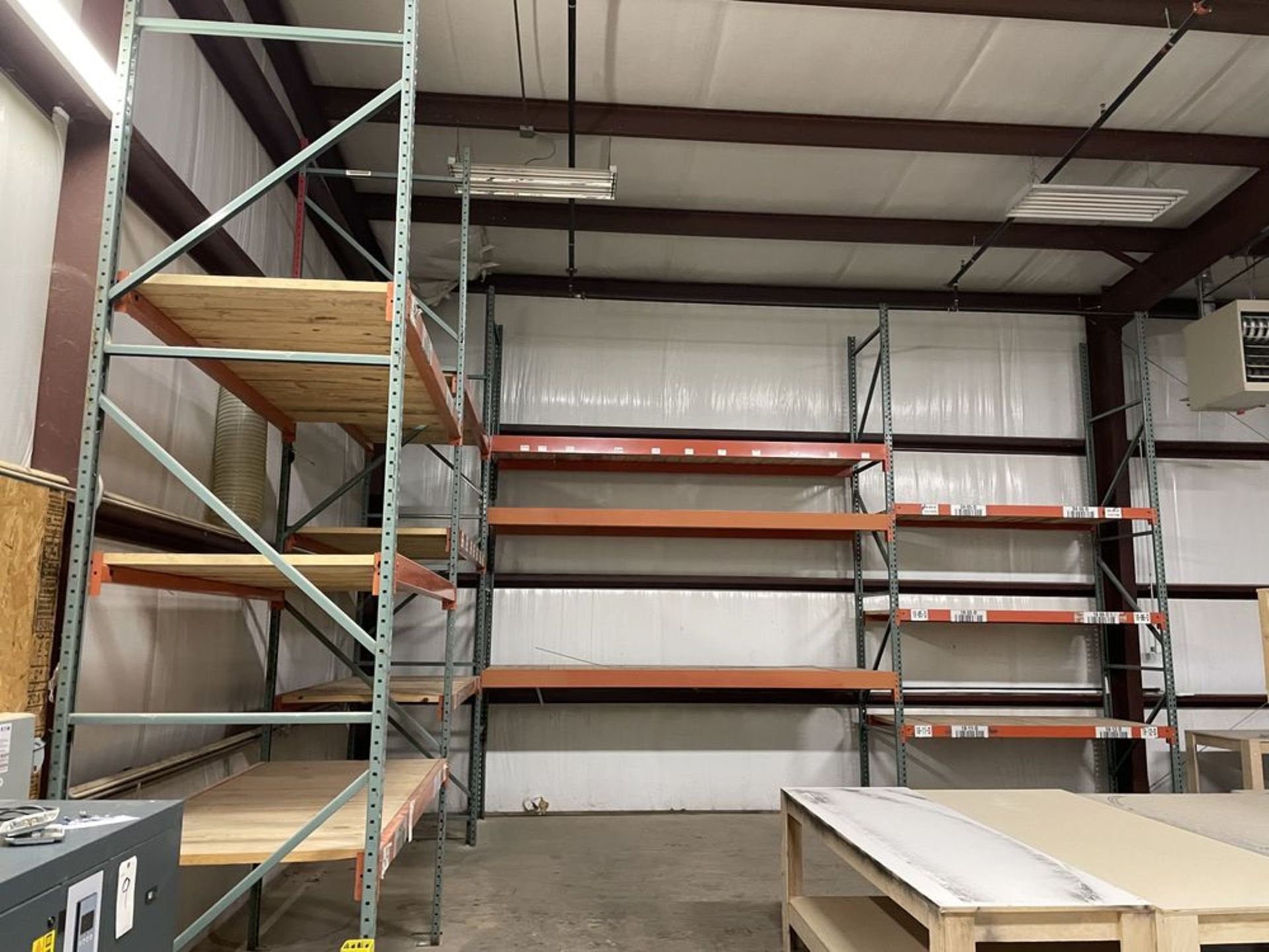 Lot of Pallet Racking. Equipped with 16' uprights, 3 sections of 8' cross beams and 1 section of 12' - Image 2 of 2